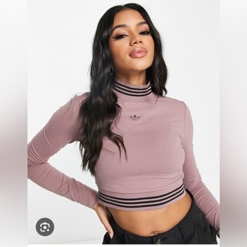 Adidas cropped pullover shirt Size UK 12 Mauve